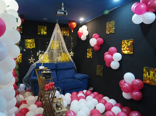 Private Theatre Experience – Your Screen, Your Story